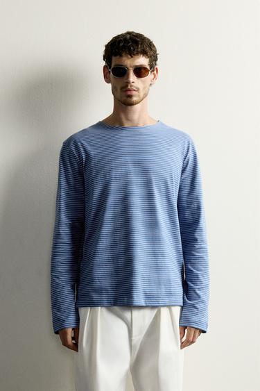 T-SHIRT EN JACQUARD À RAYURES - Bleu de Zara