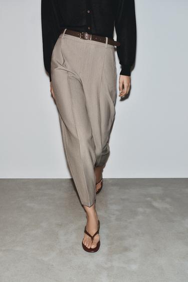PANTALÓN TOBILLERO CINTURÓN - Tostado de Zara