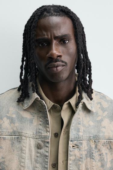 CROPPED FIT FLORAL PRINT DENIM JACKET - Printed by Zara