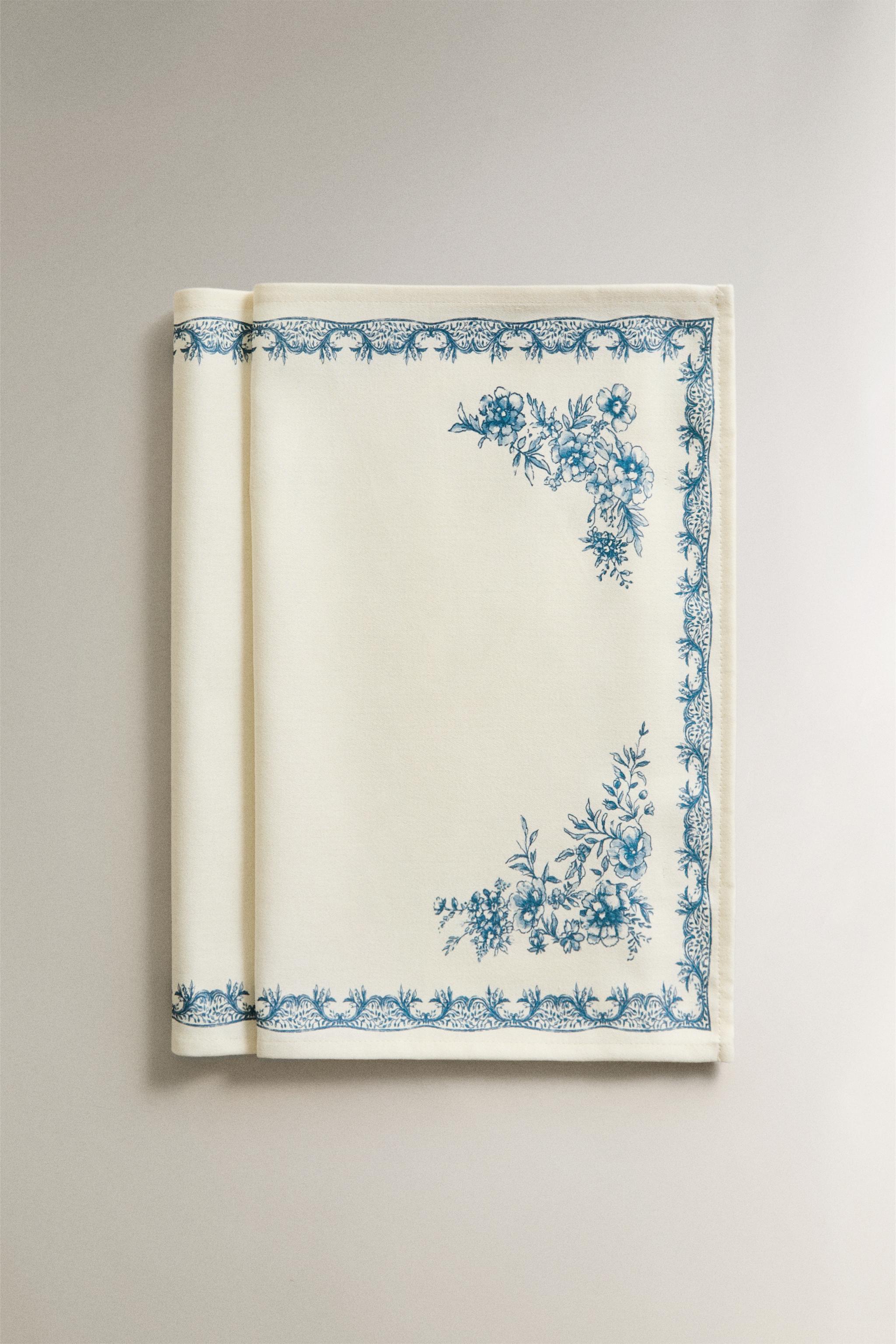 PRINTED SATEEN PLACEMAT — Blue