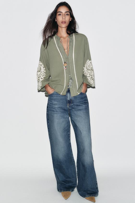 CONTRAST EMBROIDERY BLOUSE