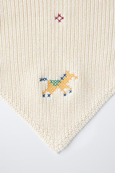 KERESZTSZEMES RÉSZLETEKKEL DÍSZÍTETT KÖTÖTT BANDANA – Ekrü a ZARA-tól