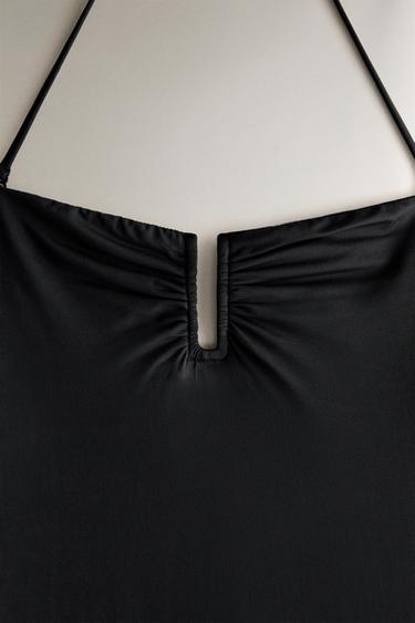 MAILLOT DE BAIN DE PLAGE DÉCOLLETÉ FRONCÉ - Noir de Zara - Image 1