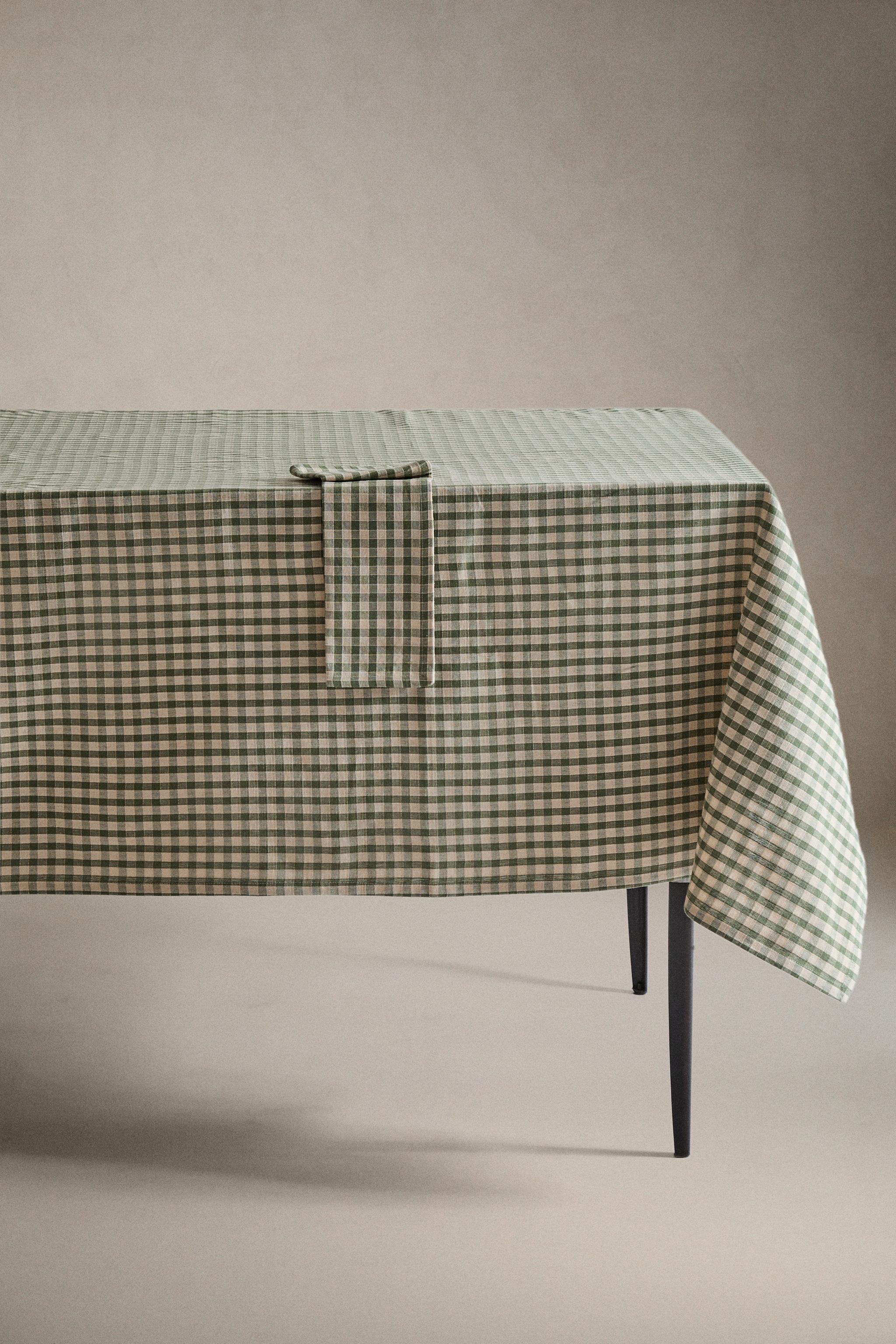 Zara CHECKED TABLECLOTH WITH TOPSTITCHING