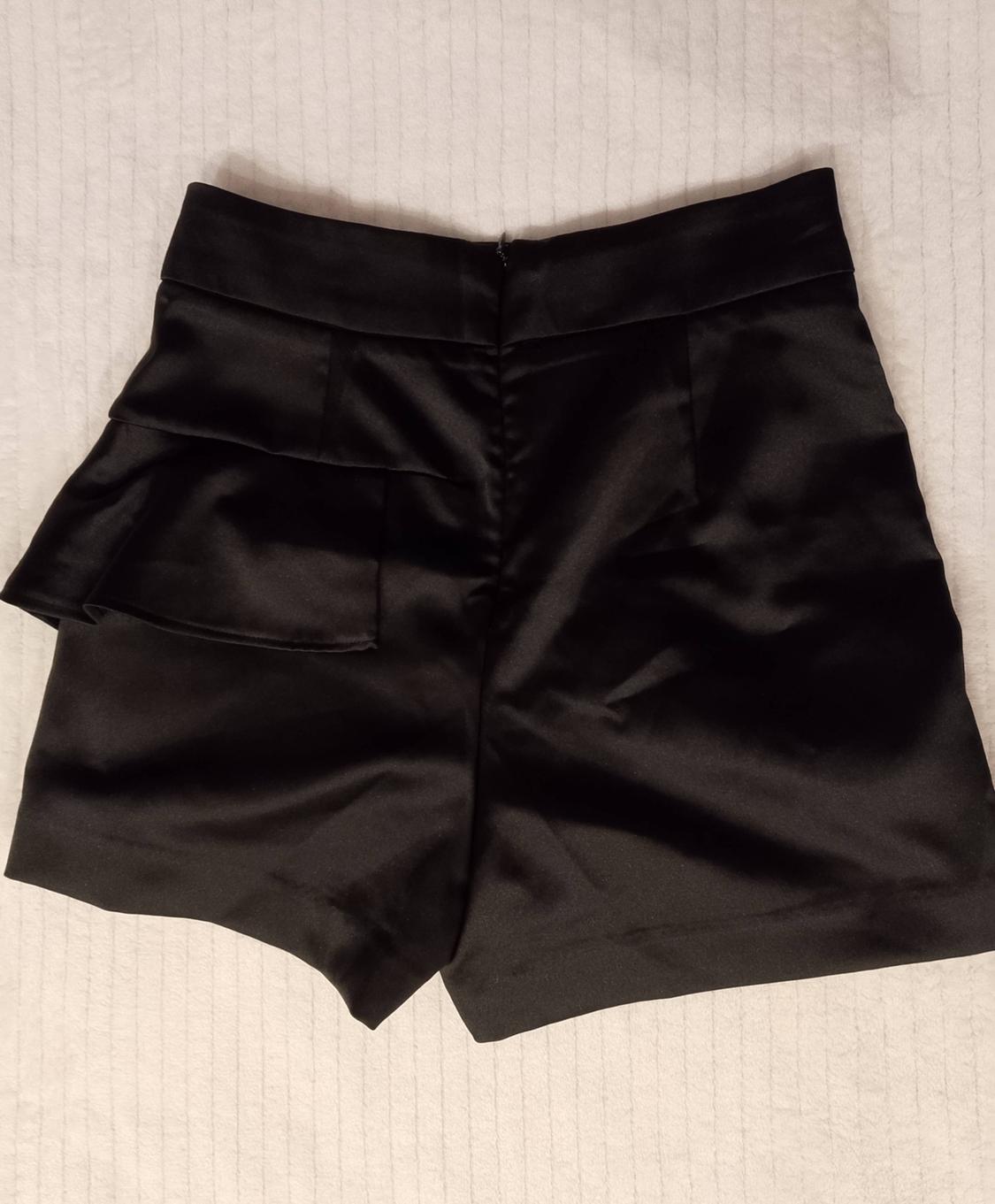 SKORT WITH ASYMMETRIC RUFFLE - Image 2
