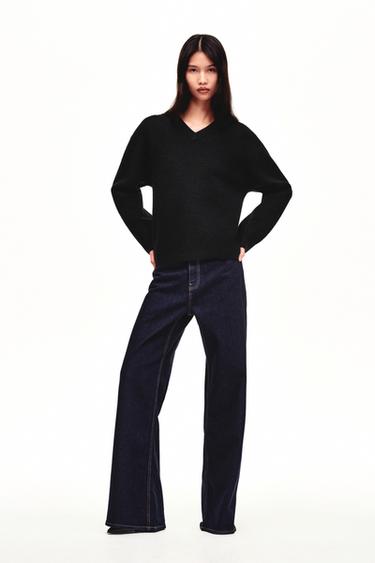 PLAIN KNIT V-NECK JUMPER - Black by Zara