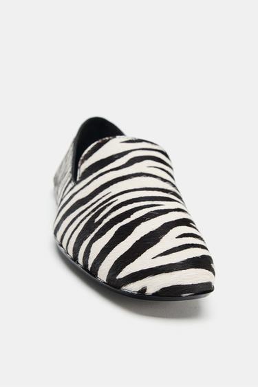MOCASSINS EN CUIR À IMPRIMÉ ANIMALIER - Multicolore de Zara - Image 4