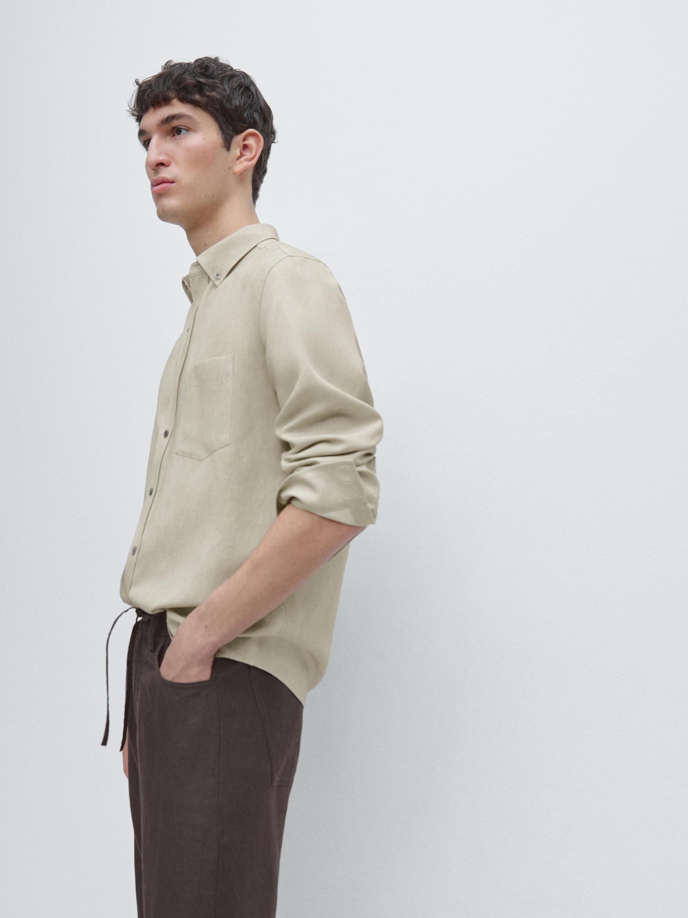 Flowing shirt with pocket