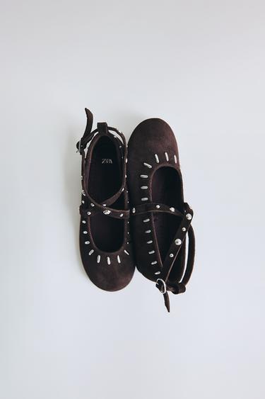 FLATS GAMUZA TACHUELAS - Lila de Zara