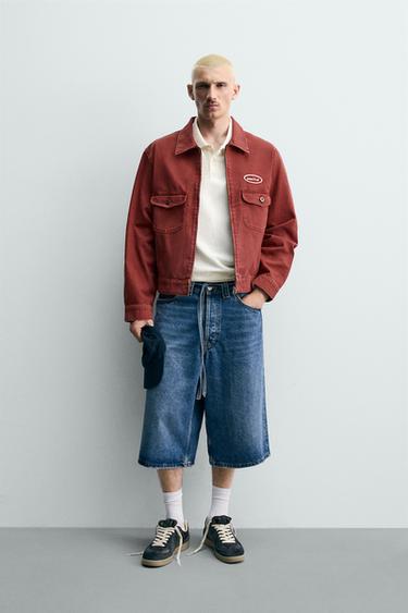 CAZADORA CROPPED FIT PARCHE - Rojo de Zara - Imagen 0