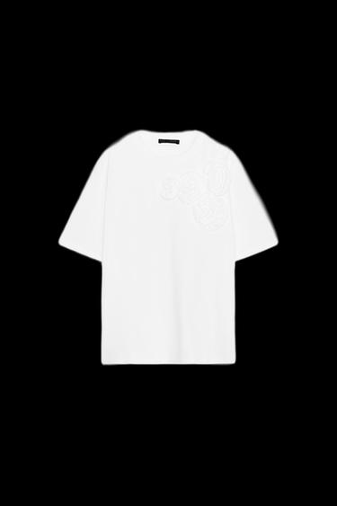 CAMISETA FLOR VOLUMEN - Blanco de Zara - Imagen 0