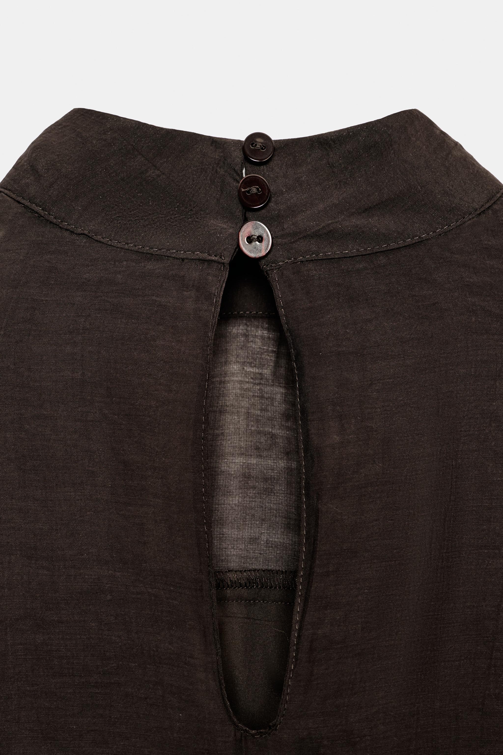 CHEMISE À VOLANTS ET EN DENTELLE