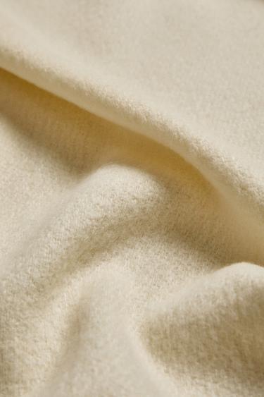 FRINGED DECORATIVE THROW - Ecru by Zara