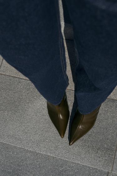 BOTTINES EN CUIR À TALONS INCURVÉS - Vert de Zara - Image 1