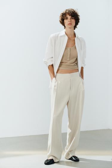 بنطال انسيابي بثنيات - خام وسط الخاص بـ Zara
