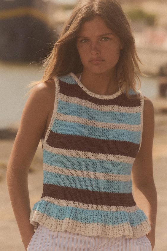 STRIPED KNIT RUFFLE TOP