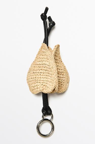 Raffia tulip charm — Light beige 2