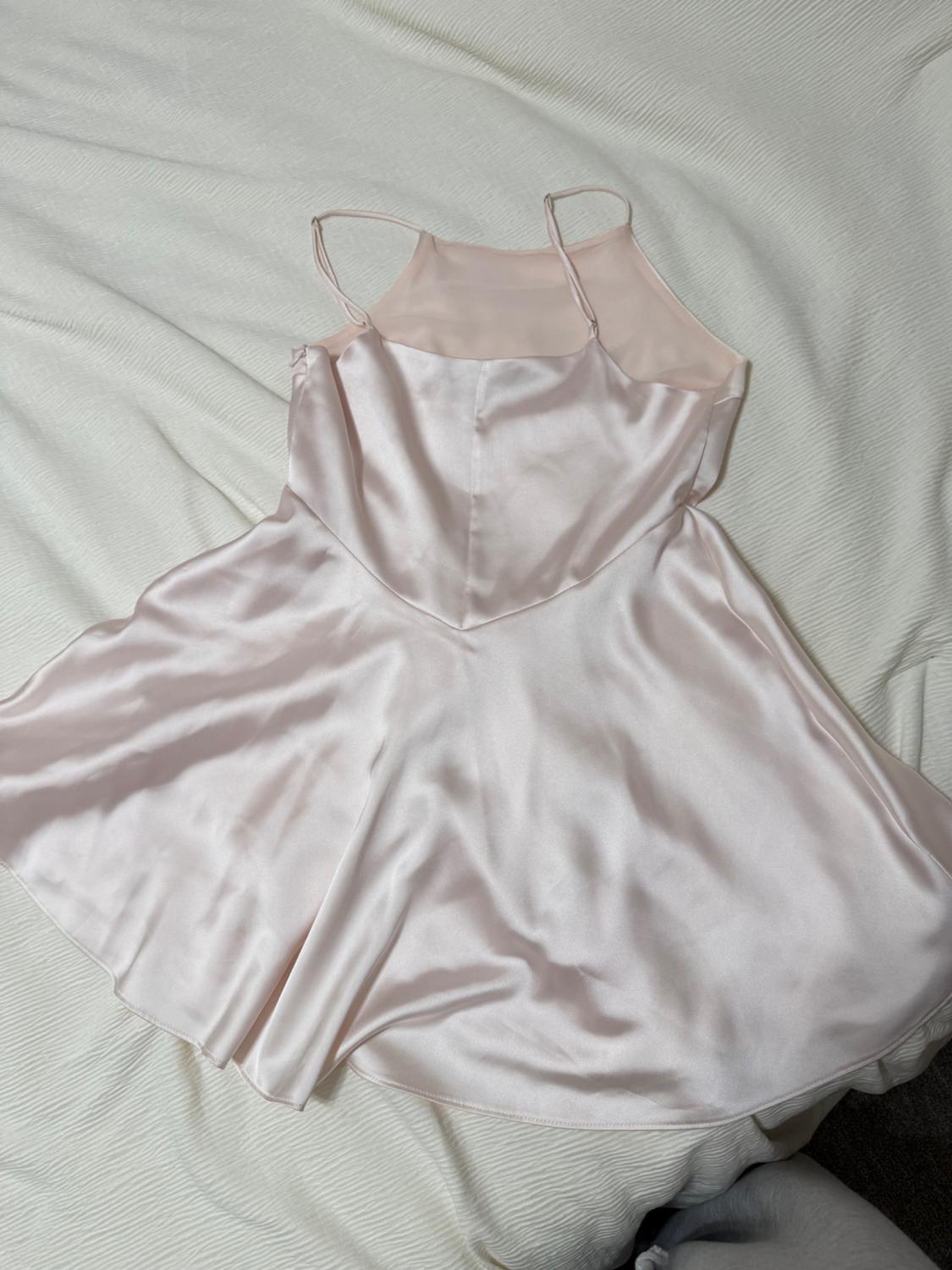 VESTIDO CORTO SATINADO - Image 2