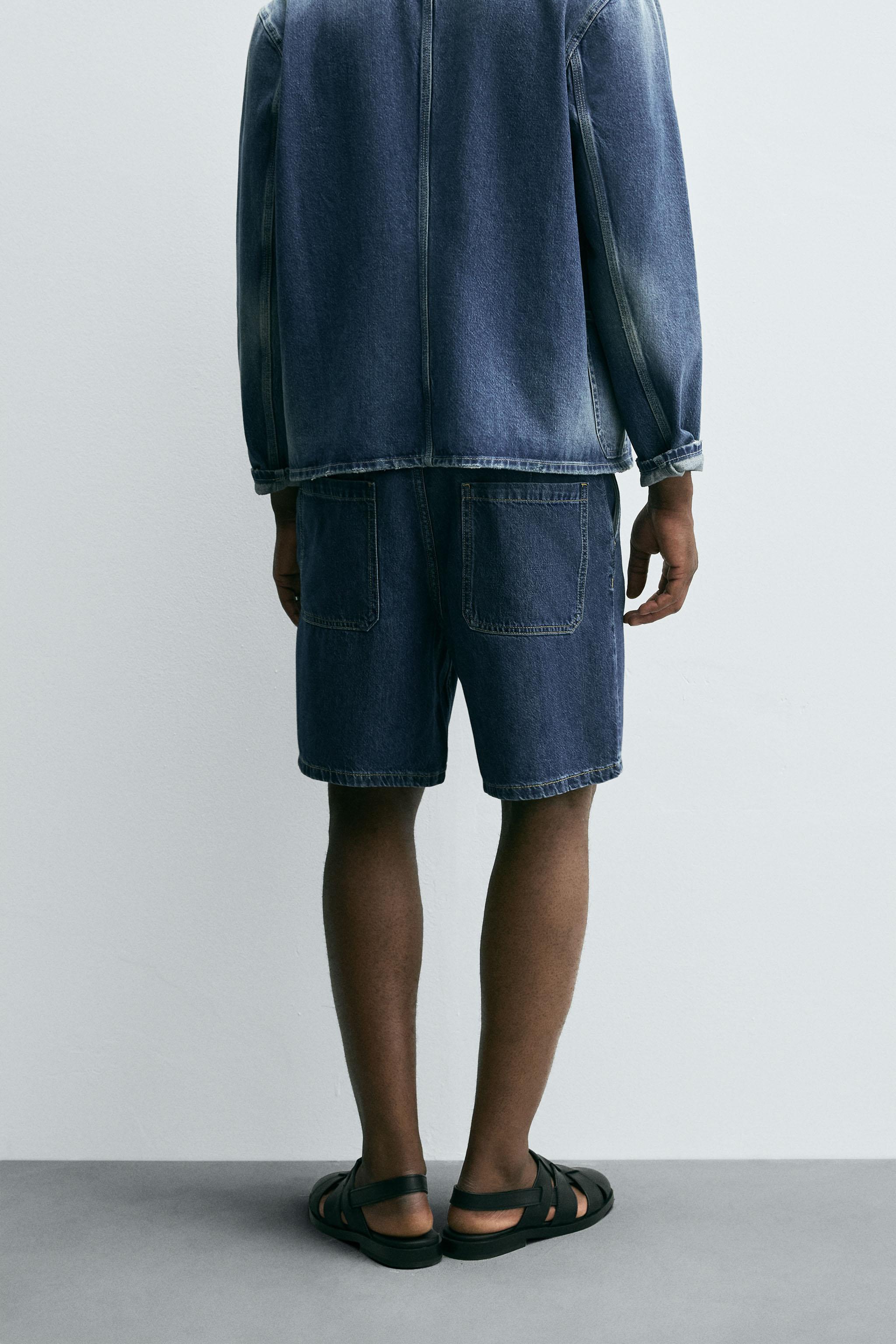 BERMUDA EN DENIM LÉGER STRAIGHT FIT