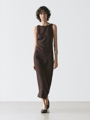 Vestido midi halter lino - Chocolate de Zara