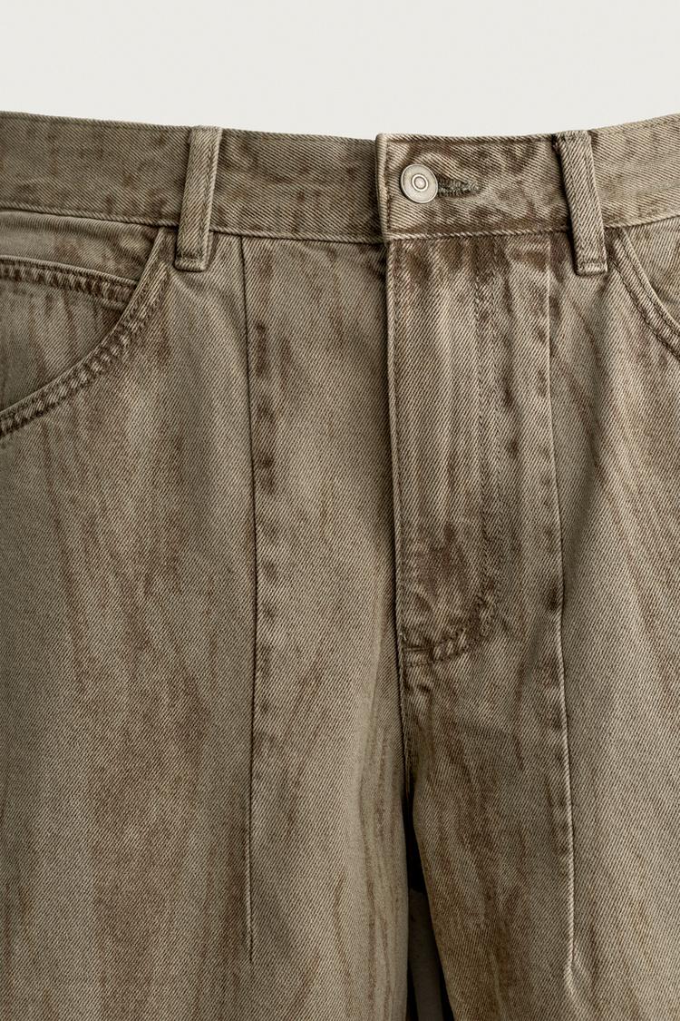 Pantalones cortos de mezclilla con estampado desgastado 8