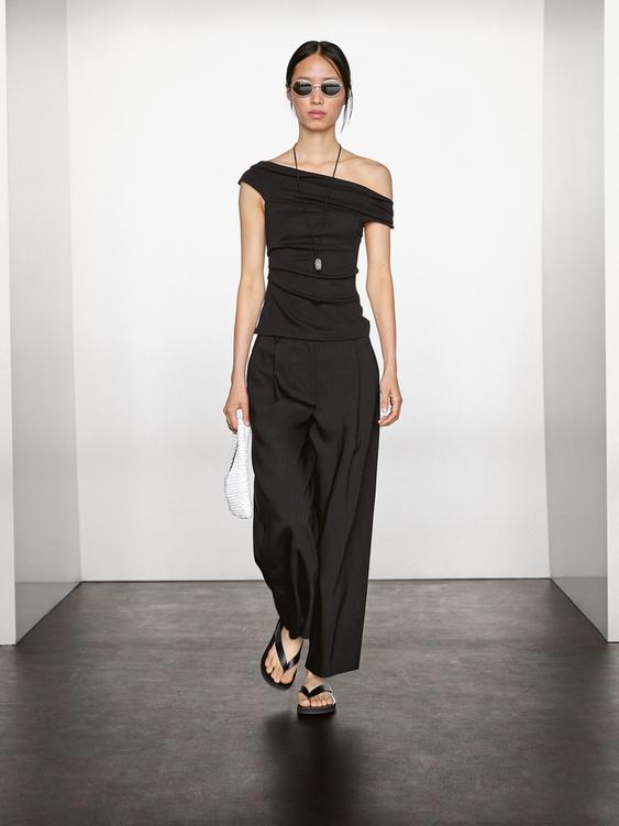 Flowing linen blend trousers with darts