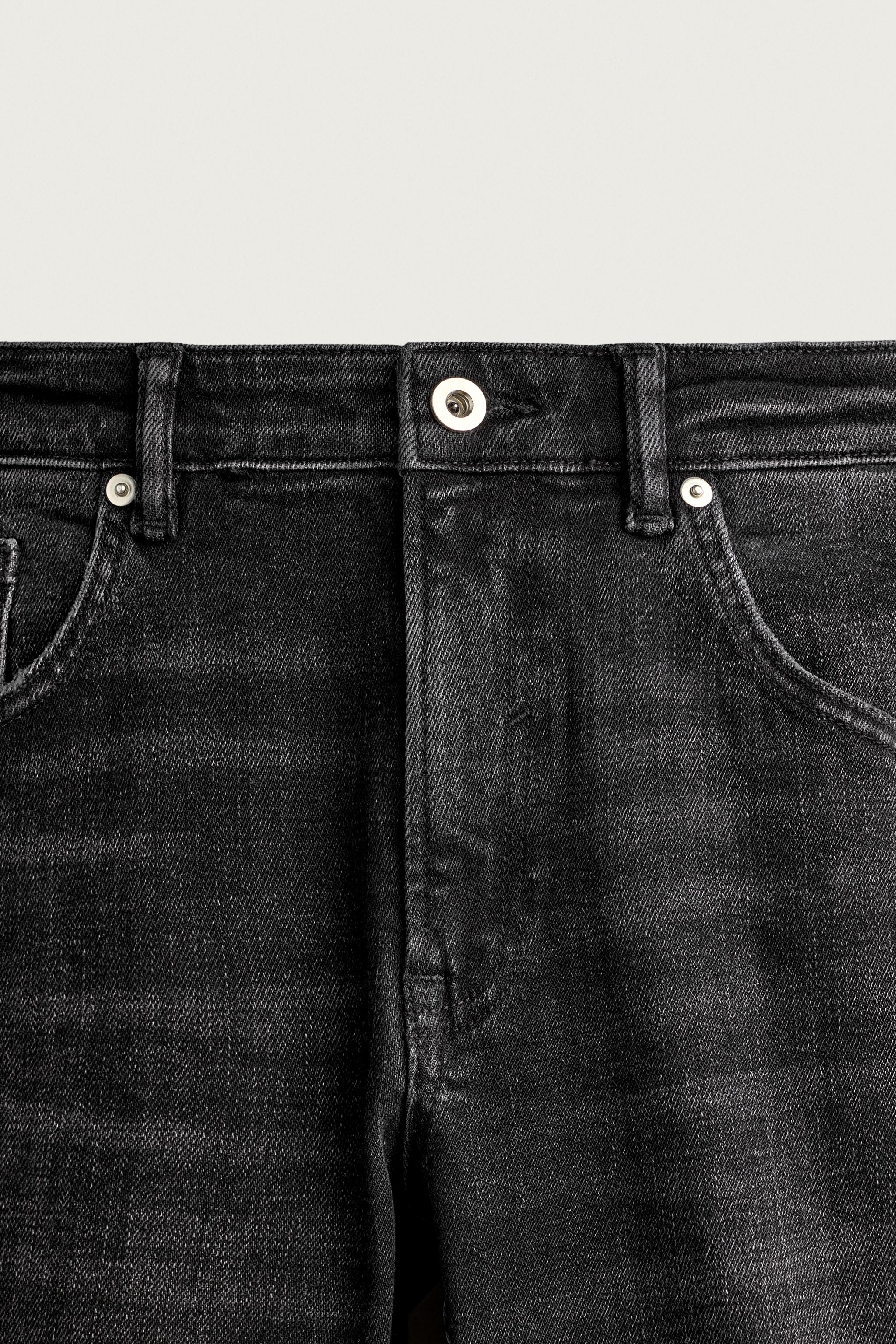 DISTRESSED SKINNY FIT JEANS