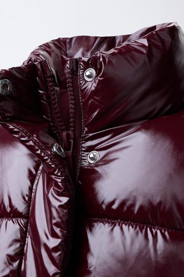 VESTE REMBOURRÉE FINITION BRILLANTE - Grenat de Zara - Image 4