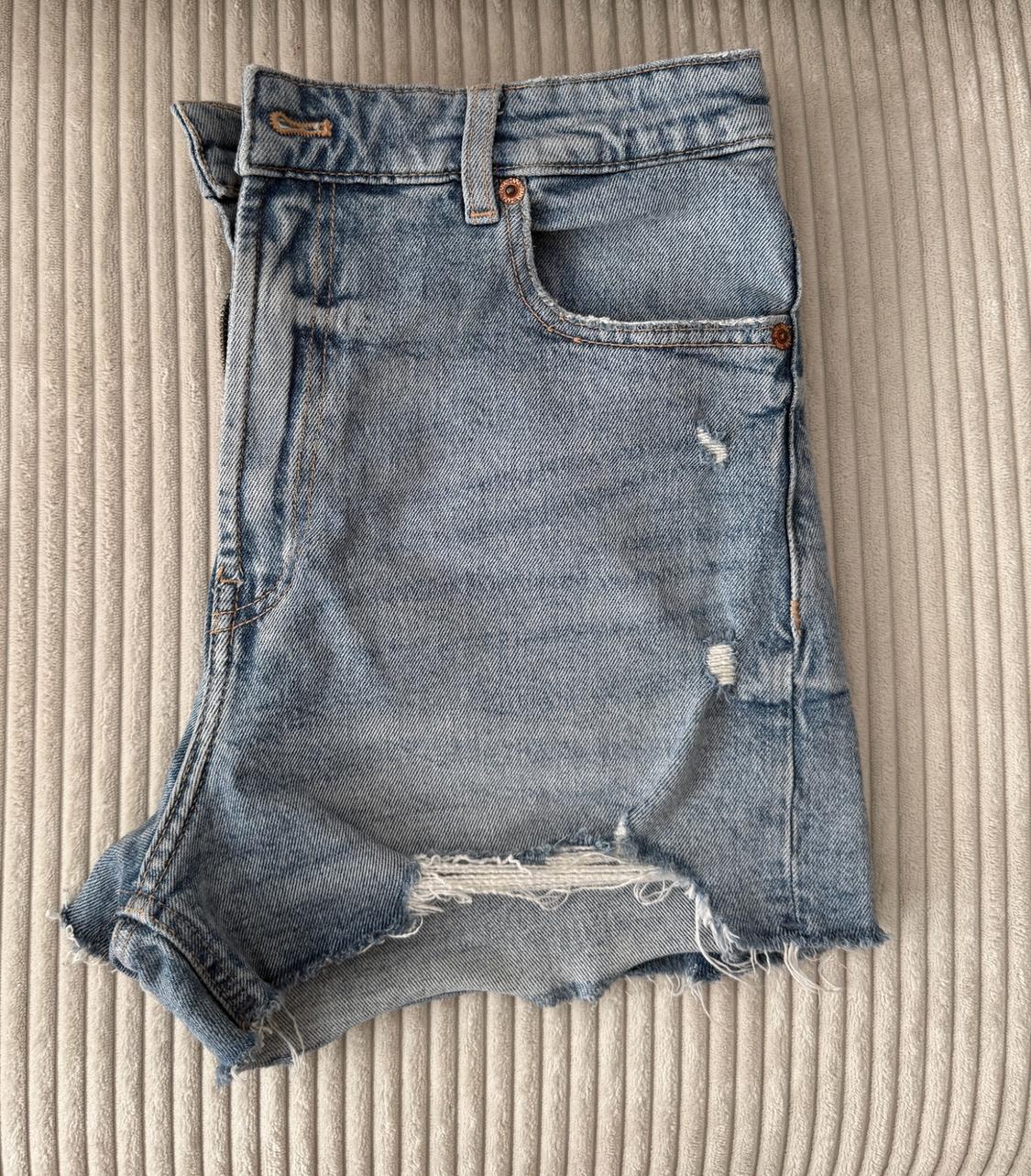TRF HIGH-WAIST DENIM RIPPED SHORTS - Image 4