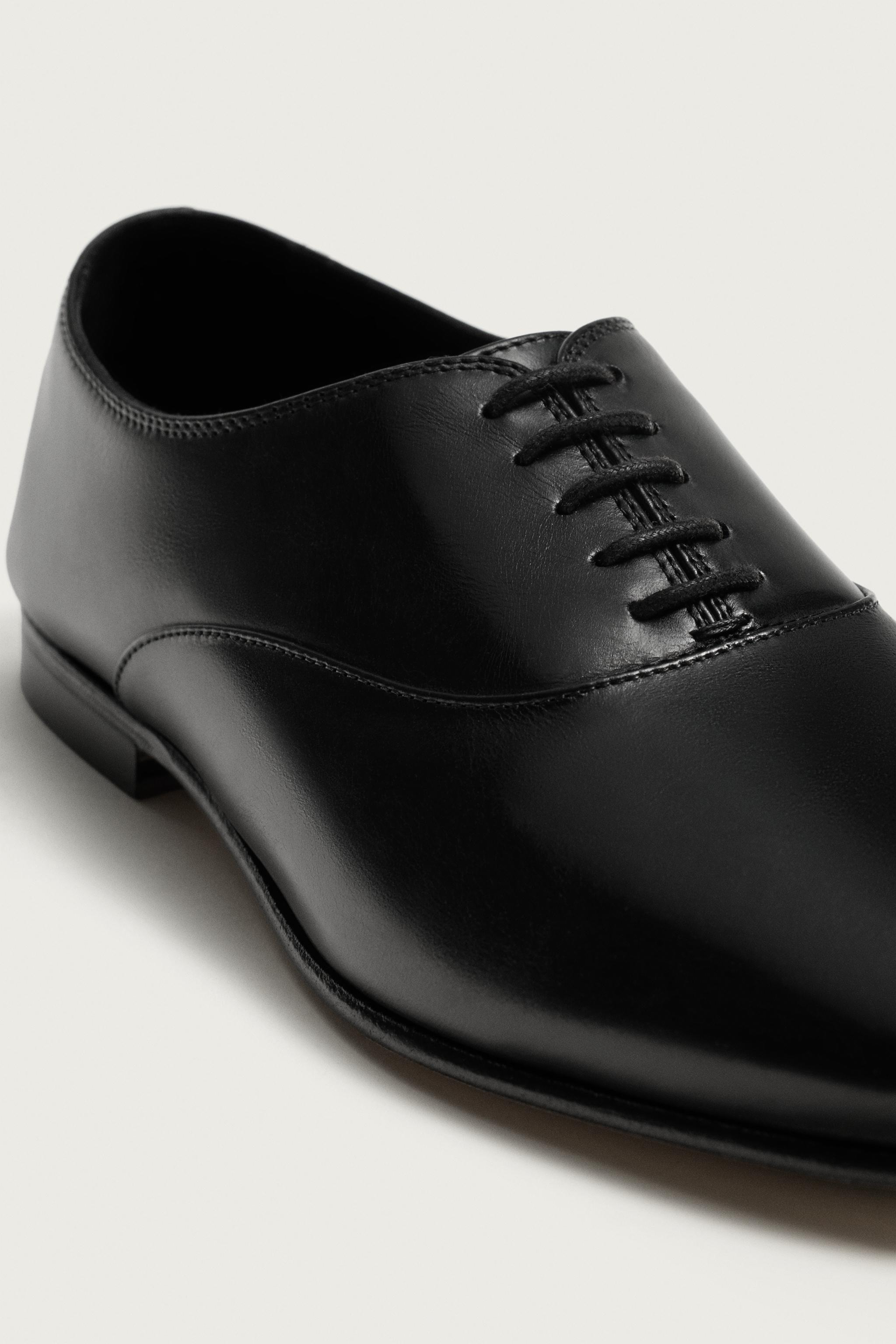 CHAUSSURES EN CUIR CHIC