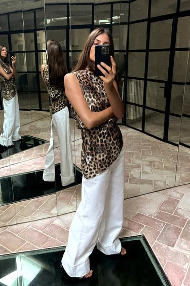 Zaras PLISSERAD OCH ASYMMETRISK TOPP - Leopard