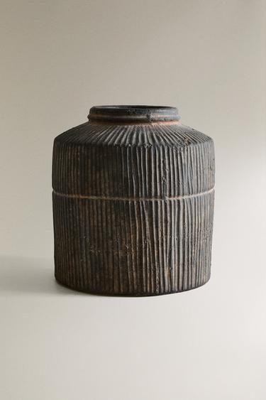 VASO DE CERÂMICA COM TEXTURA E LINHAS - Preto da Zara - Imagem 0