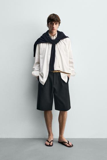 LOOSE-FITTING PLEATED BERMUDA SHORTS - Black by Zara