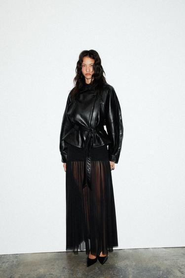 جاكيت بيبلوم بتصميم جلد - أسود الخاص بـ Zara