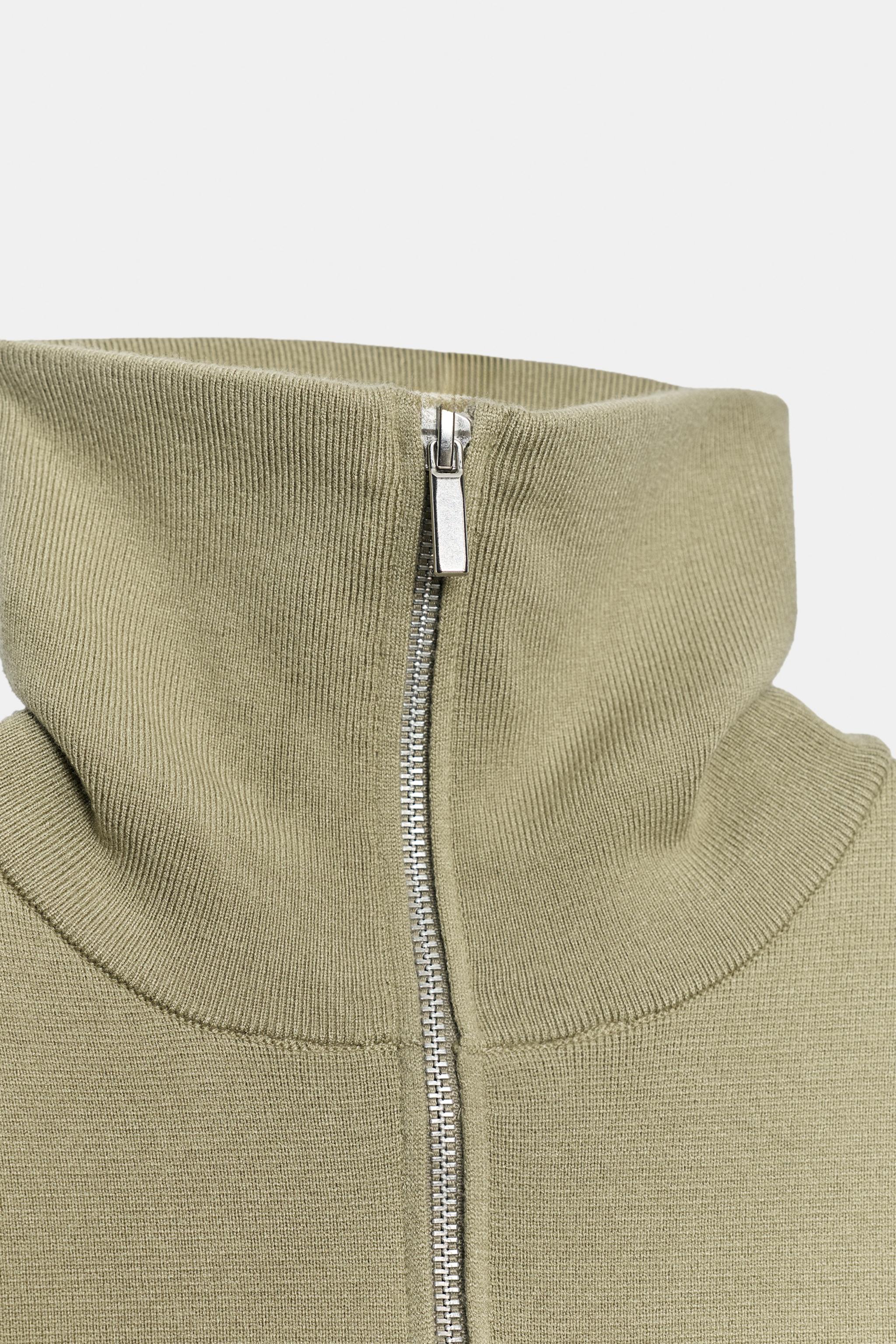 SHORT-SLEVE ZIP POLO SHIRT