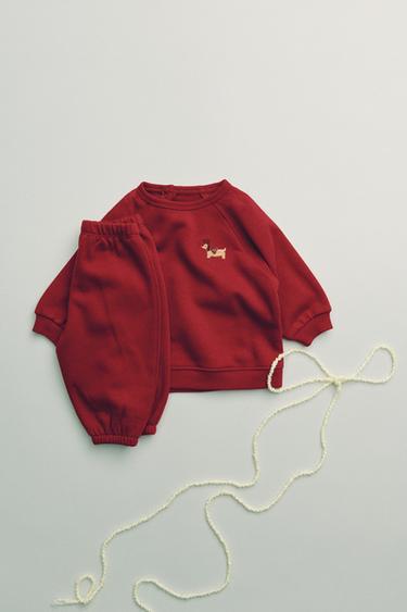 CONJUNTO SUDADERA PARCHE RISO Y PANTALÓN JOGGER - Rojo oscuro de Zara