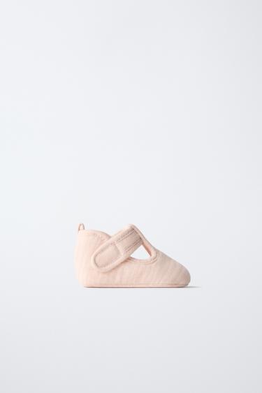 PAPUÇE STIL SANDALE - Rozë nga Zara