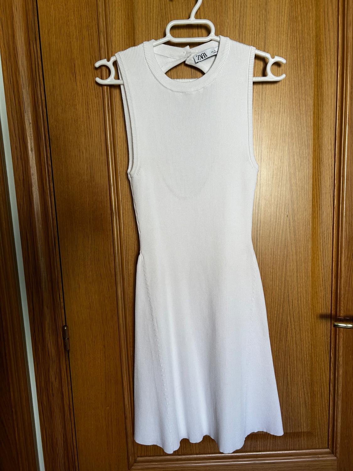 KNIT CUT-OUT DRESS - Image 3