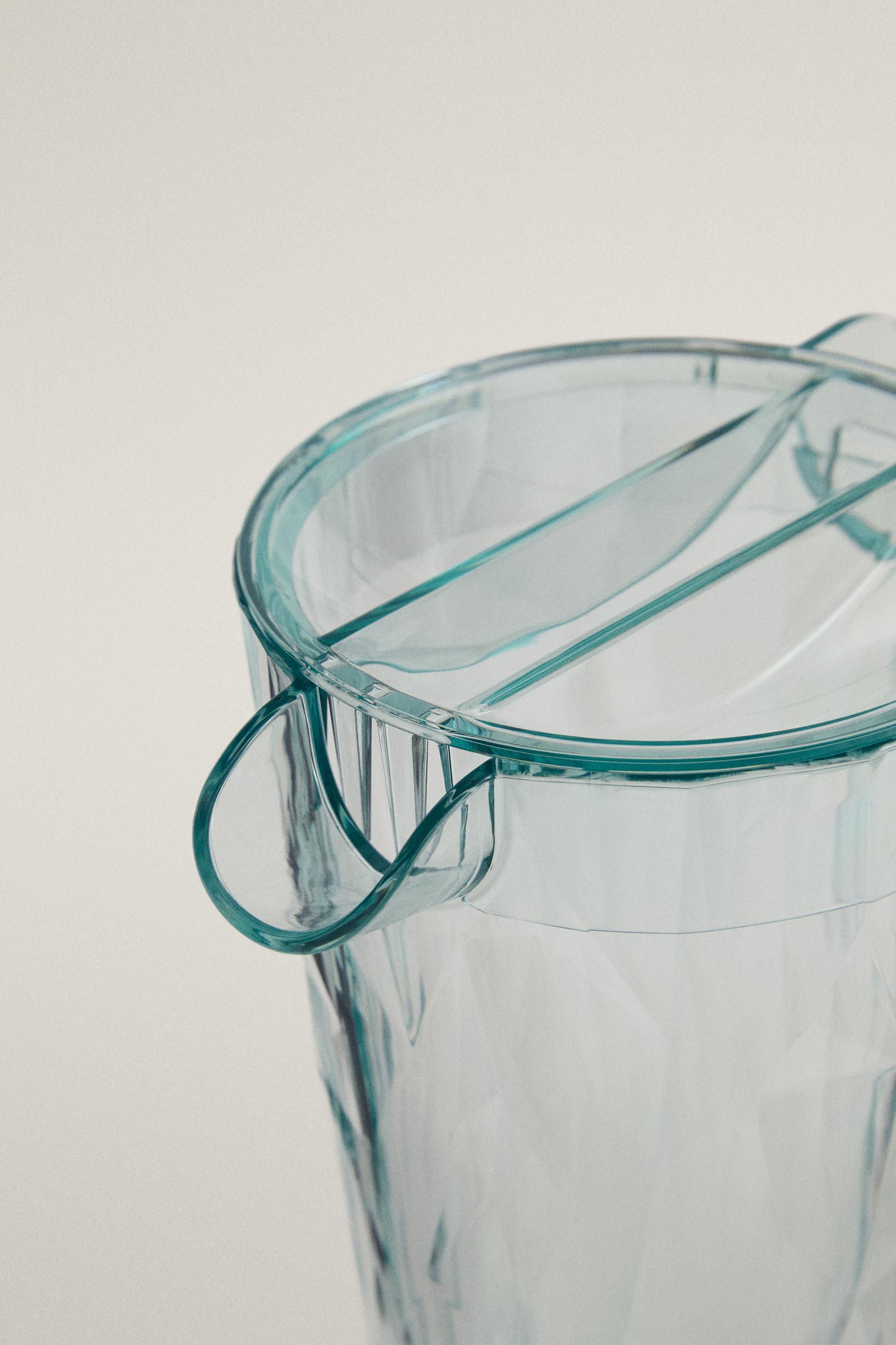 ACRYLIC PITCHER WITH RAISED DIAMOND DESIGN — Light blue