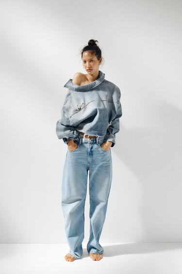JEANS TRF CURVE بسرج عال - أزرق فاتح الخاص بـ Zara