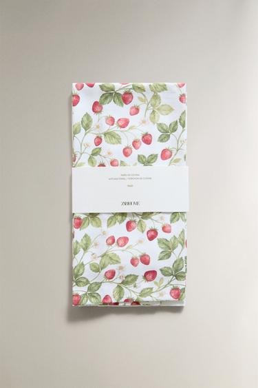 PACK OF FLORAL COTTON TEA TOWELS (PACK OF 2) - White / Red by Zara - Image 4