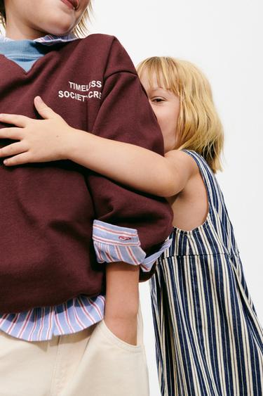 ZARA TIMELESS - ÁO NỈ THÊU CHỮ - Màu đỏ rượu từ Zara
