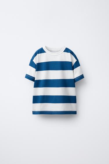 CAMISETA BÁSICA RAYAS - de Zara