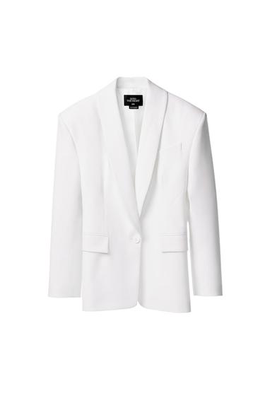 Front view of a white blazer with lapels and front pockets