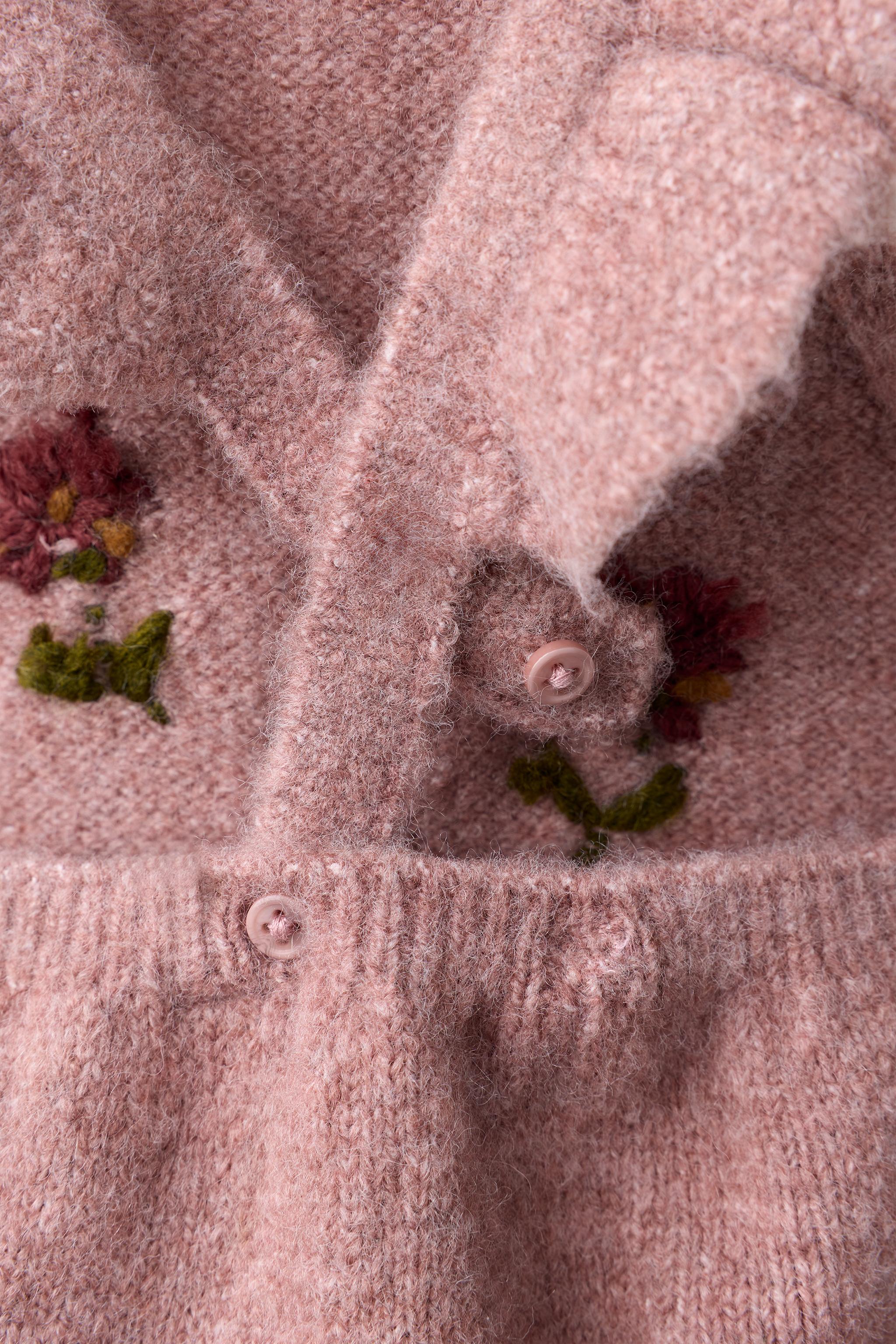 BODY EN MAILLE À FLEURS BRODÉES