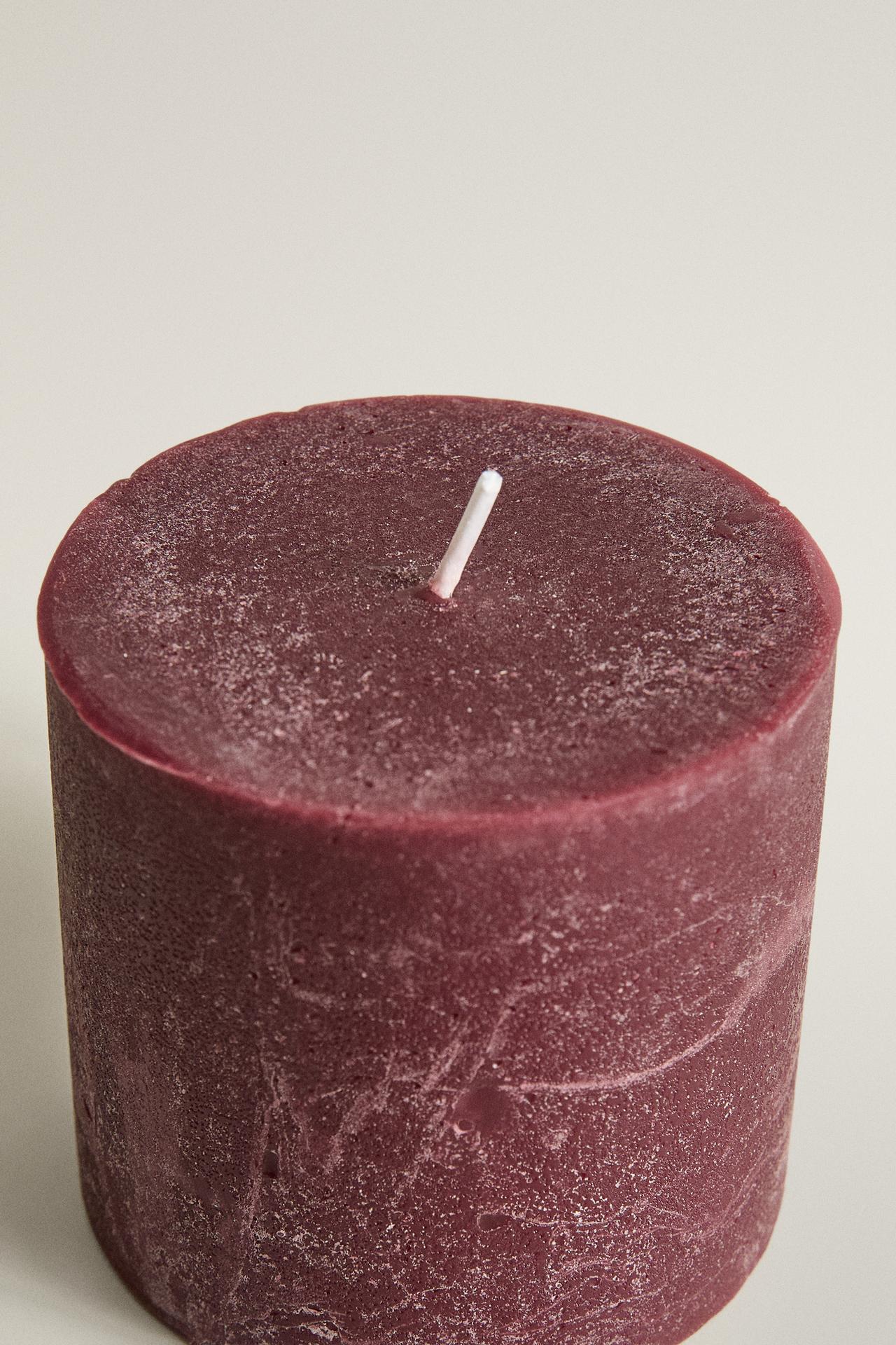 (270 G) GINGERBREAD CYLINDRICAL SCENTED CANDLE — Red
