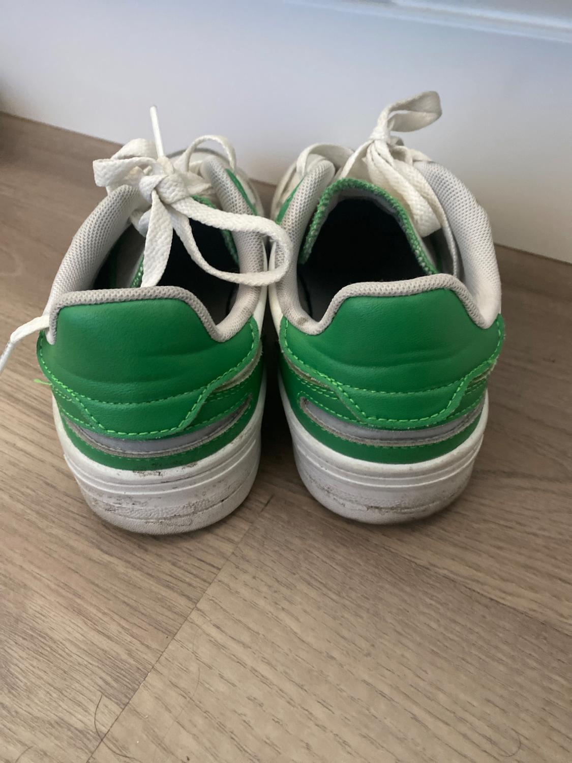 CONTRAST COLOURED TRAINERS - Image 2