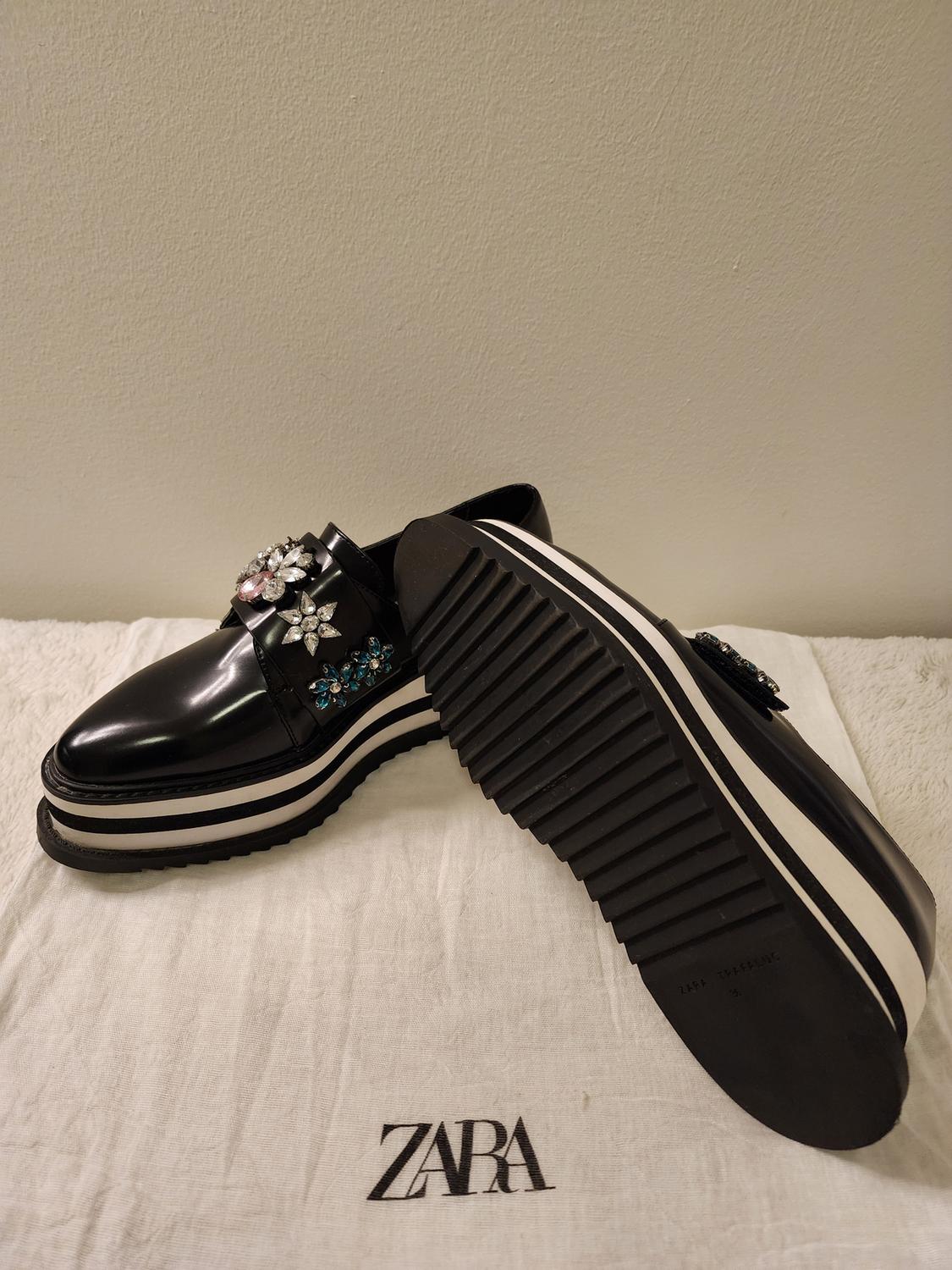BEADED BLACK MIRROR OXFORD PLATFORM LACE UP - Image 6