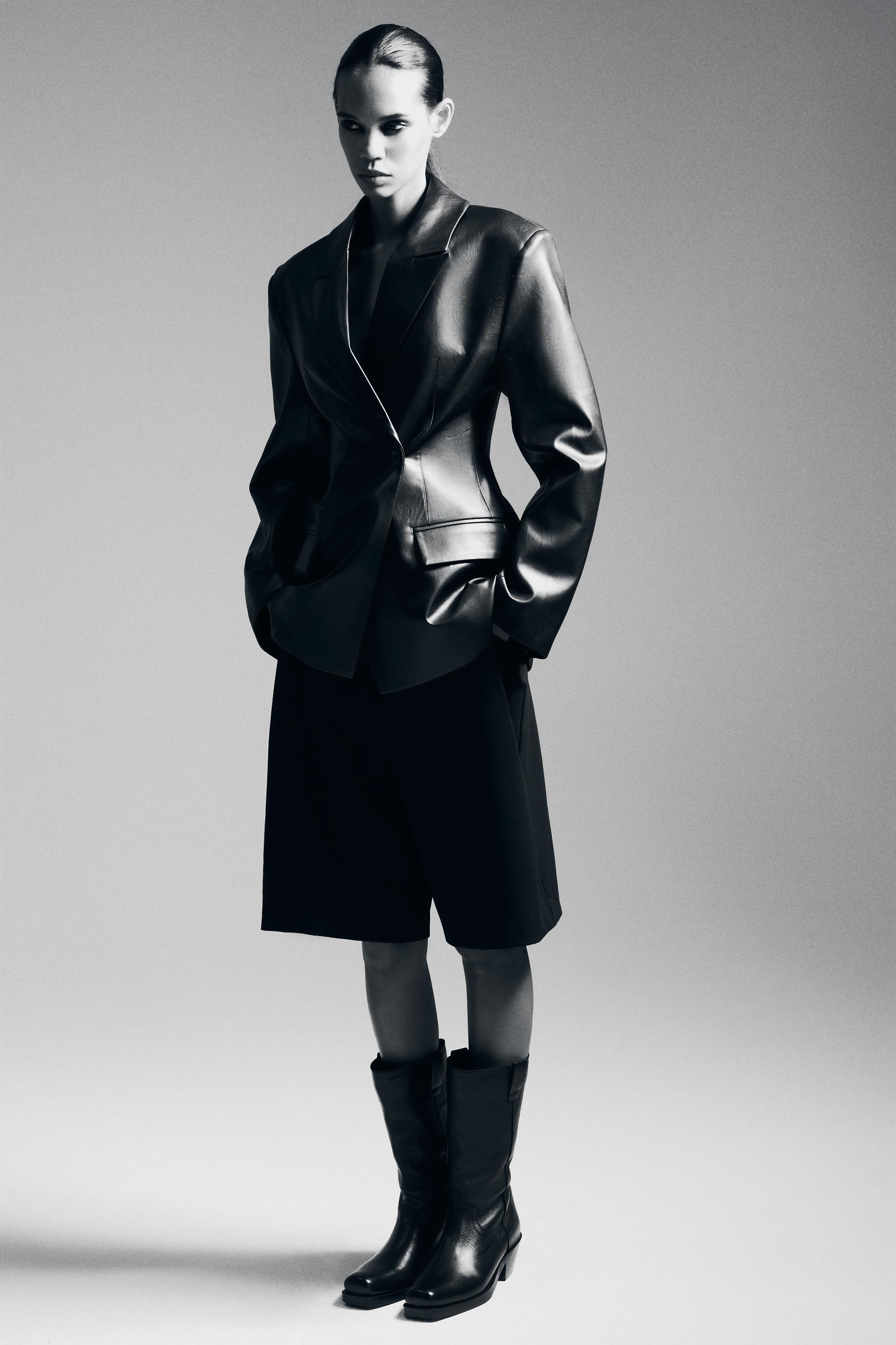 フェイクレザー テーラードブレザー - ブラック | ZARA Japan / 日本