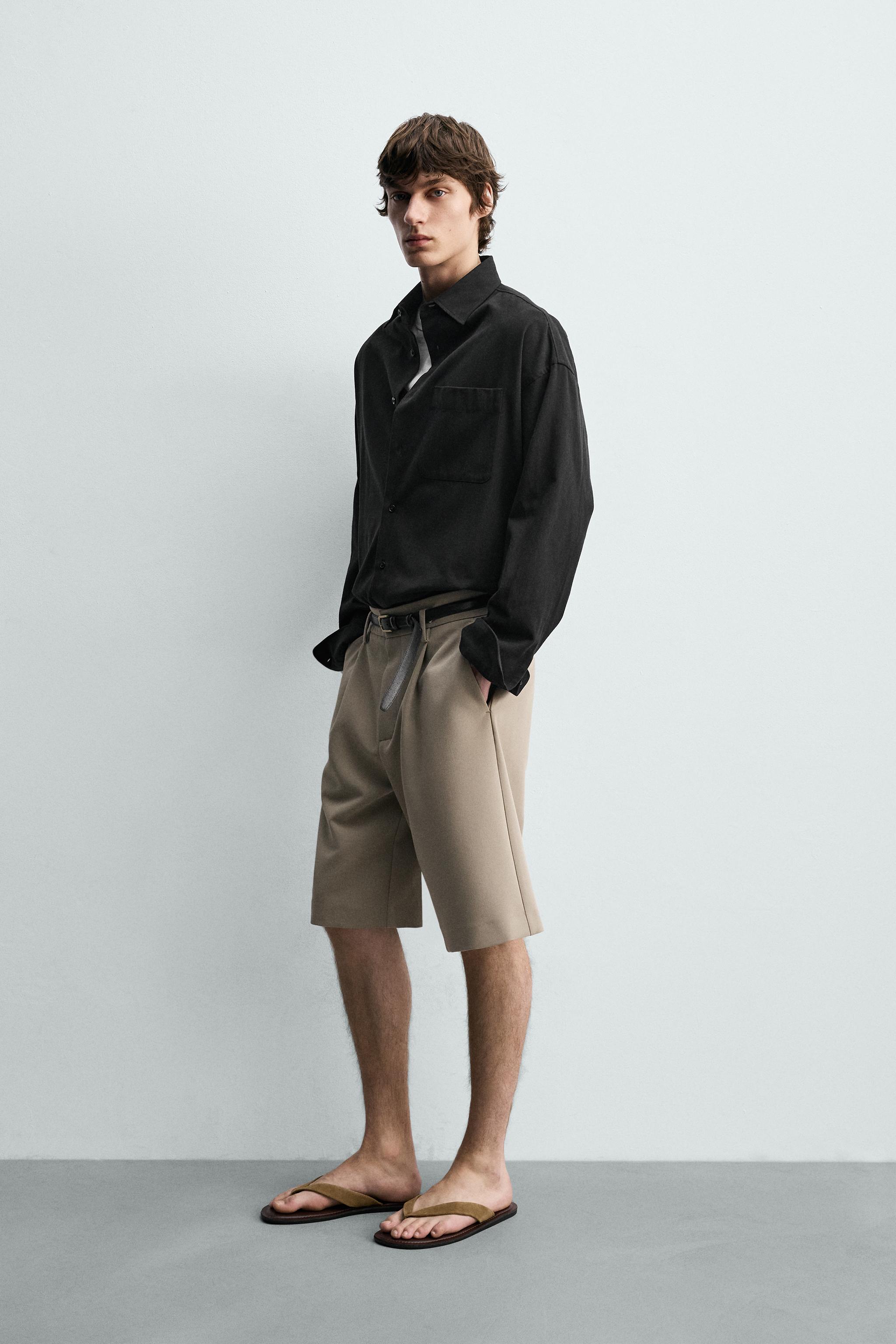 FLOWY PLEATED SHORTS